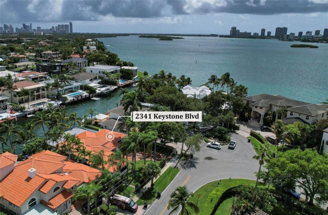 2341 Keystone Blvd, North Miami, Florida 33181, Estados Unidos