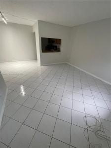 10041 Winding lake rd 104, Sunrise, Florida 33351, USA