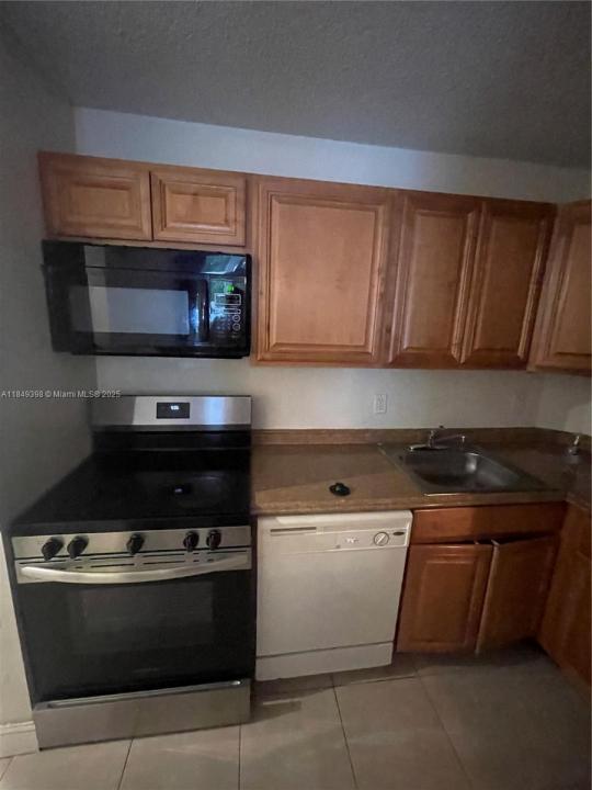 10773 Cleary Blvd 103, Plantation, Florida 33324, Estados Unidos