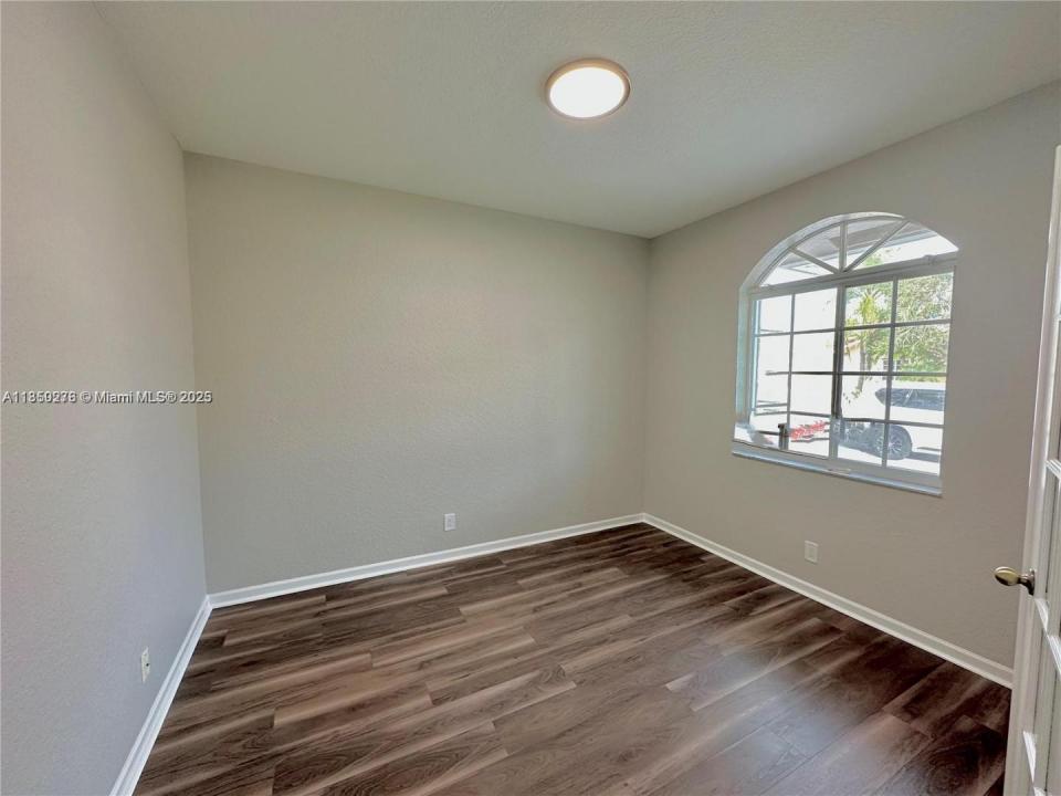7611 NW 99th Ter 0, Tamarac, Floryda 33321, USA