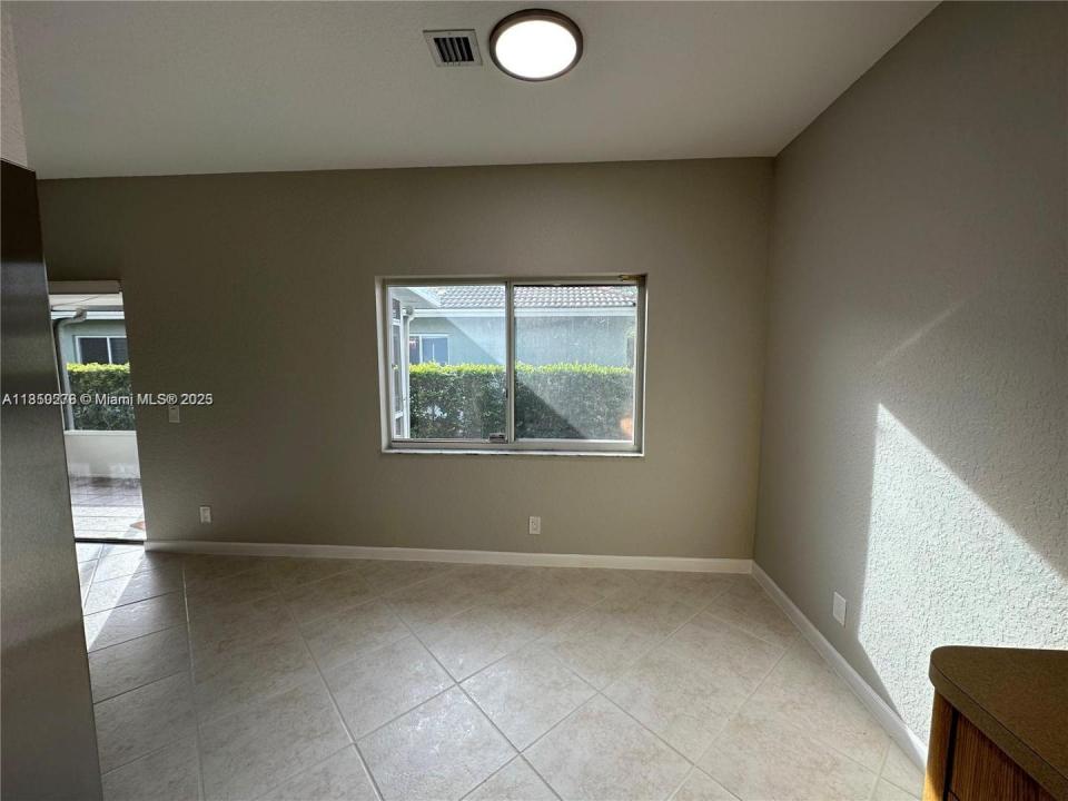 7611 NW 99th Ter 0, Tamarac, Floryda 33321, USA