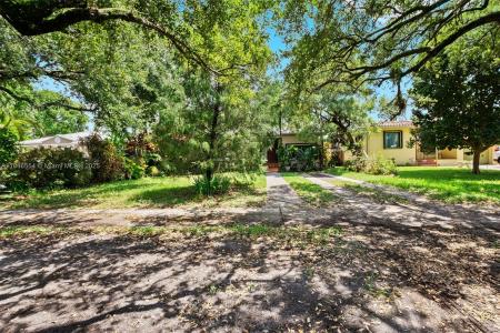 156 Glendale Dr, Miami Springs, Florida 33166, USA