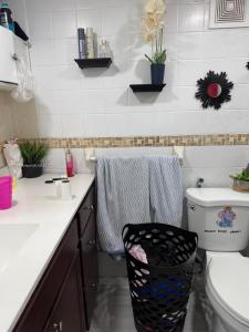 1900 W 68th St G103, Hialeah, Florida 33014, USA