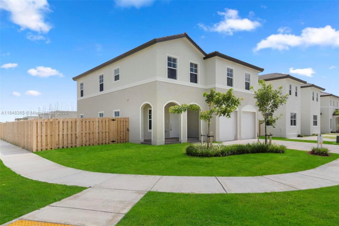 13357 SW 274th St, Unincorporated Dade County, Florida 33032