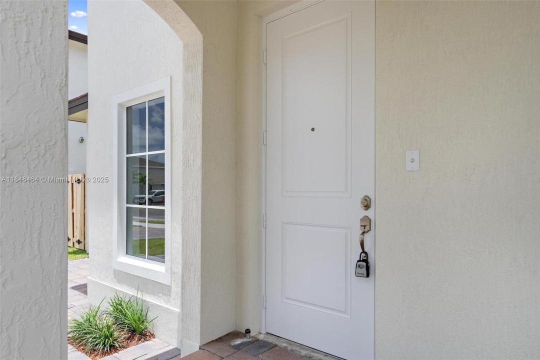 13345 SW 274th St A, Unincorporated Dade County, Florida 33032