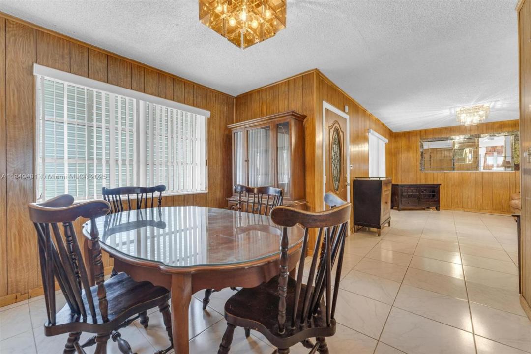 2238 NW 58th St, Miami, פלורידה 33142, ארצות הברית של אמריקה 