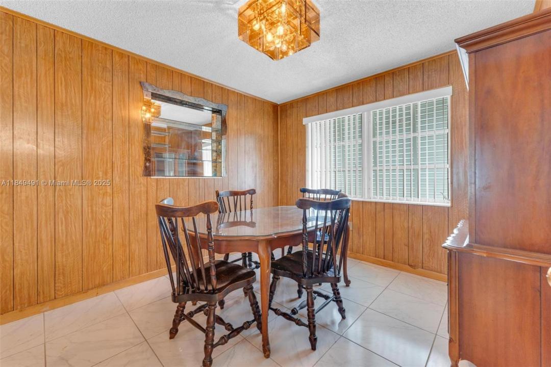 2238 NW 58th St, Miami, פלורידה 33142, ארצות הברית של אמריקה 