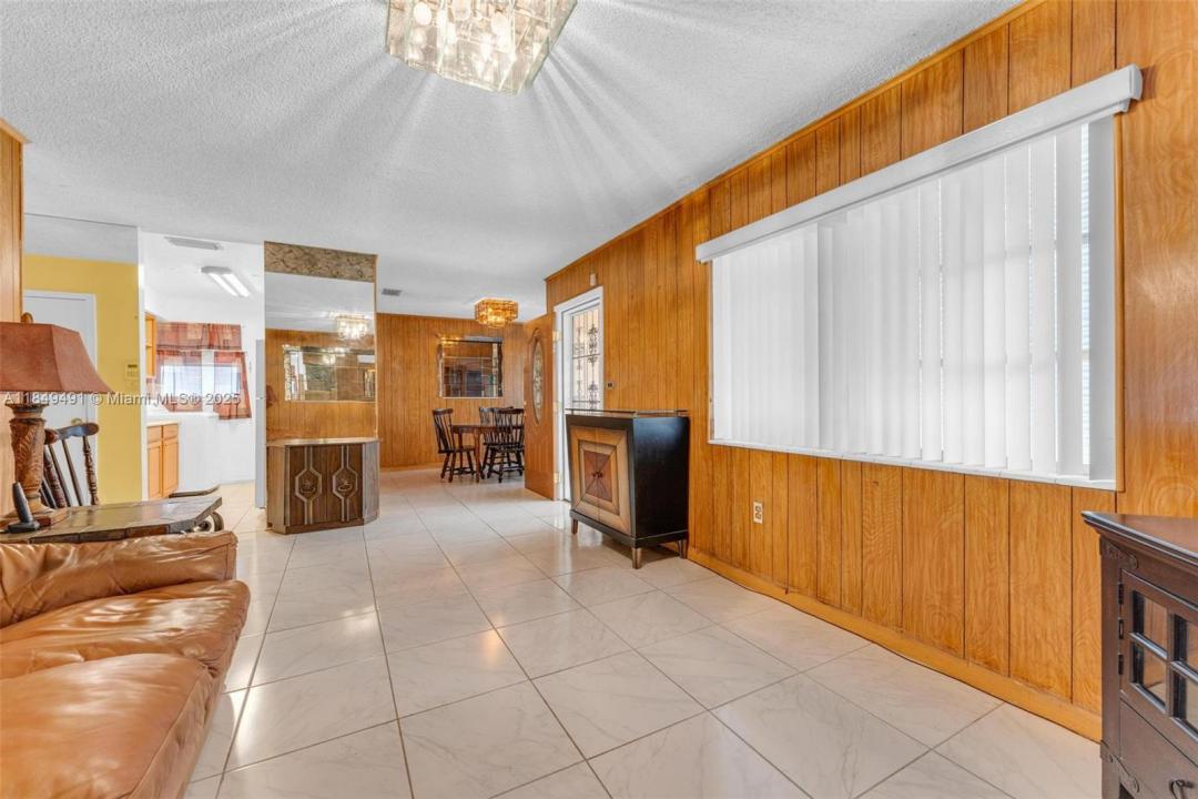 2238 NW 58th St, Miami, פלורידה 33142, ארצות הברית של אמריקה 