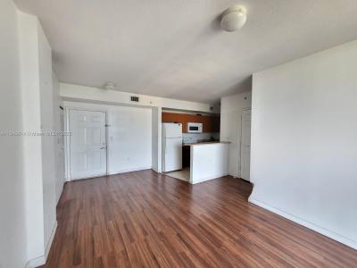 120 SW 8th Ave 1108, Miami, Florida 33130, USA
