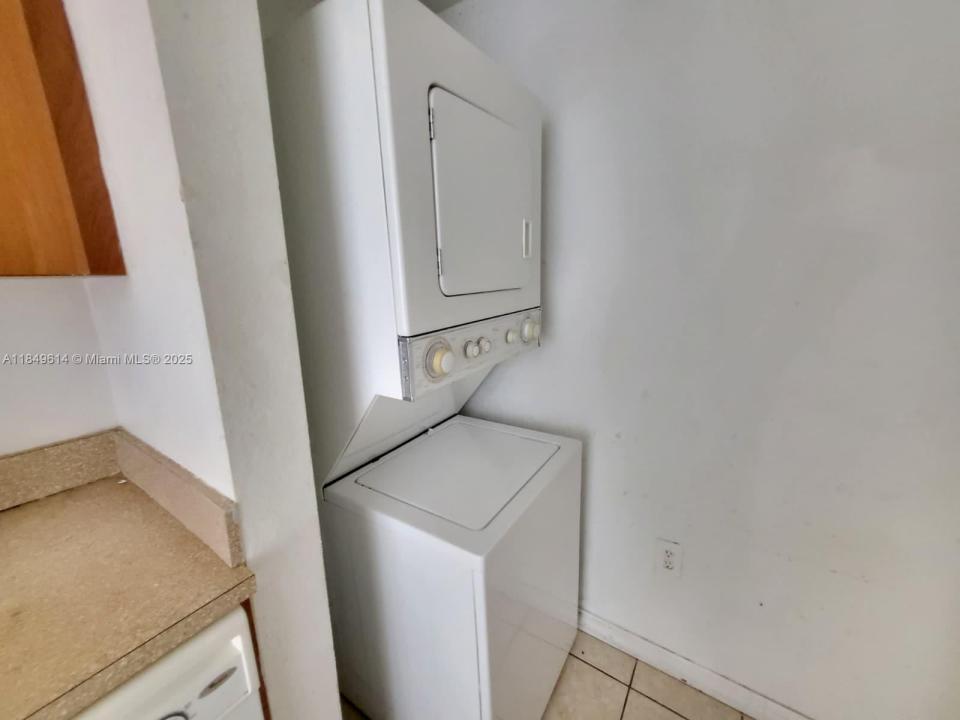 120 SW 8th Ave 1108, Miami, Florida 33130