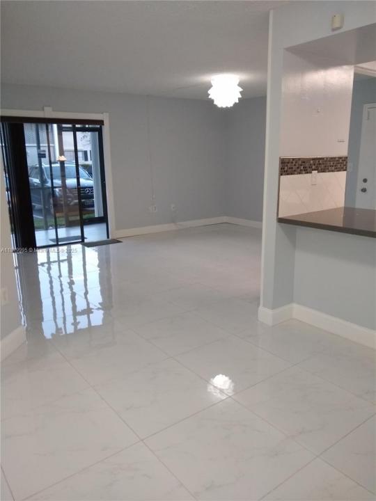 20680 NE 4th Ct 104, Miami, Флорида 33179, Соединенные Штаты