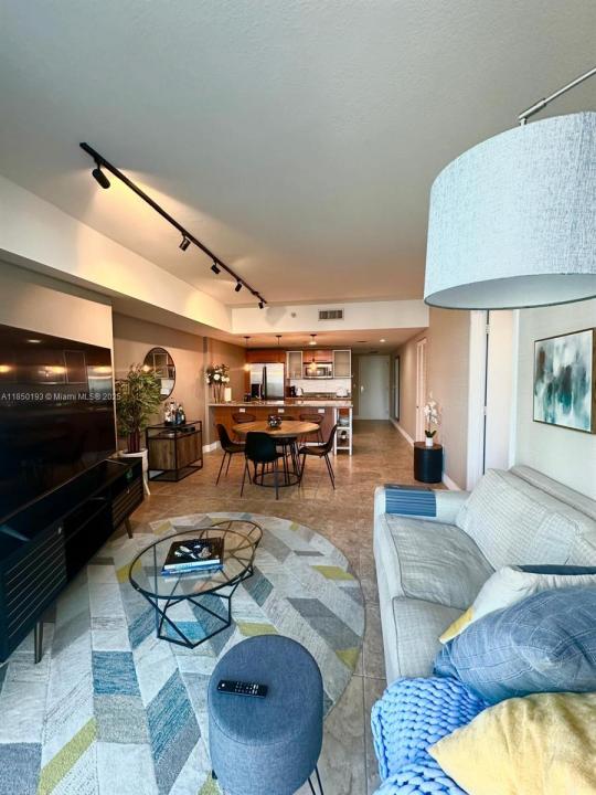 185 SW 7th St 1505, Miami, Florida 33130, Stati Uniti
