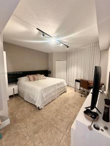 185 SW 7th St 1505, Miami, Florida 33130, USA