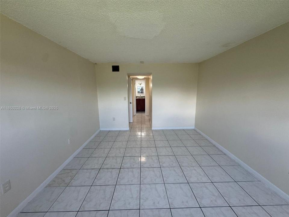 3600 NW 21st St 208, Lauderdale Lakes, פלורידה 33311, ארצות הברית של אמריקה 