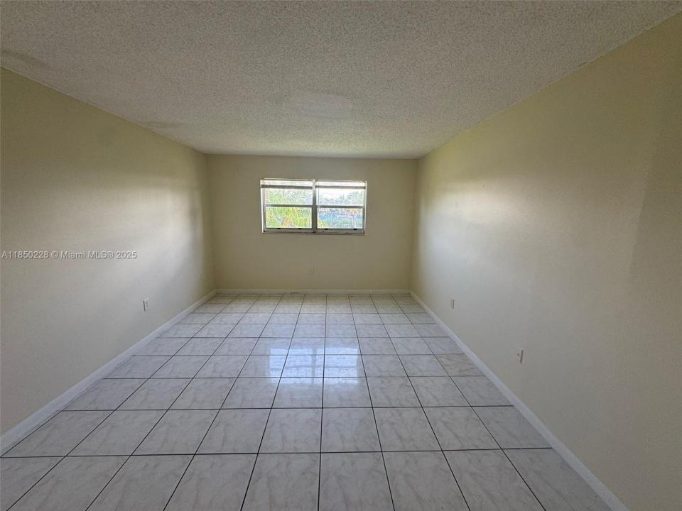 3600 NW 21st St 208, Lauderdale Lakes, פלורידה 33311, ארצות הברית של אמריקה 