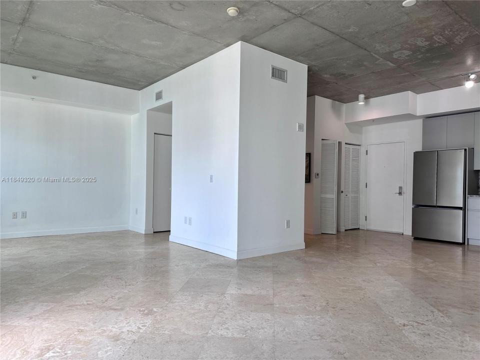 2275 NE Biscayne Blvd PH102, Miami, Florida 33137, Stati Uniti