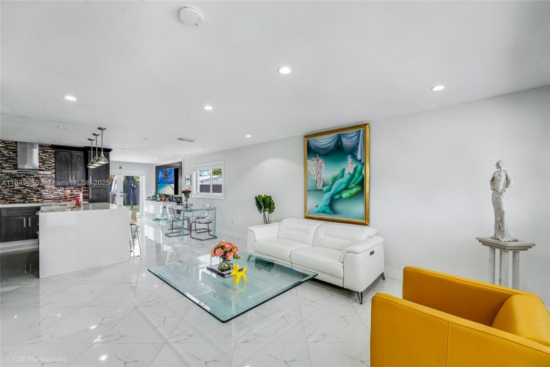 10333 SW 6th St, Sweetwater, フロリダ 33174, アメリカ合衆国
