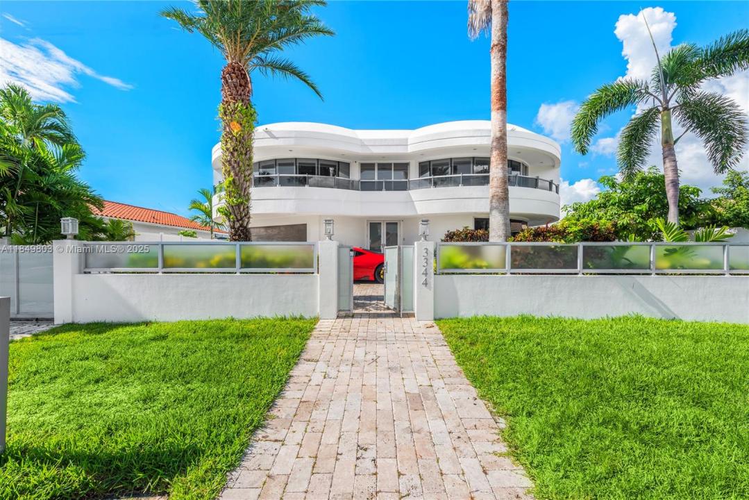 3344 NE 167th St, North Miami Beach, Flórida 33160, Estados Unidos