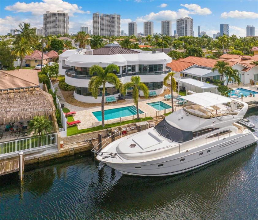 3344 NE 167th St, North Miami Beach, Flórida 33160, Estados Unidos