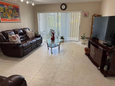 3581 Inverrary Dr 108, Lauderhill, Florida 33319, USA