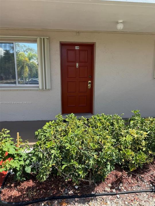 3581 Inverrary Dr 108, Lauderhill, Florida 33319, Estados Unidos