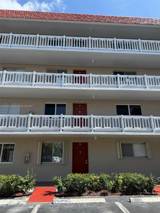 3581 Inverrary Dr 108, Lauderhill, Florida 33319, Estados Unidos