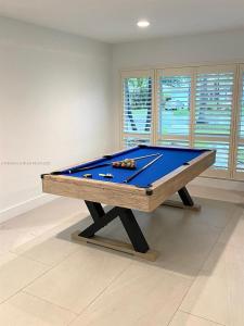 1438 Harrison St, Hollywood, Florida 33020, USA