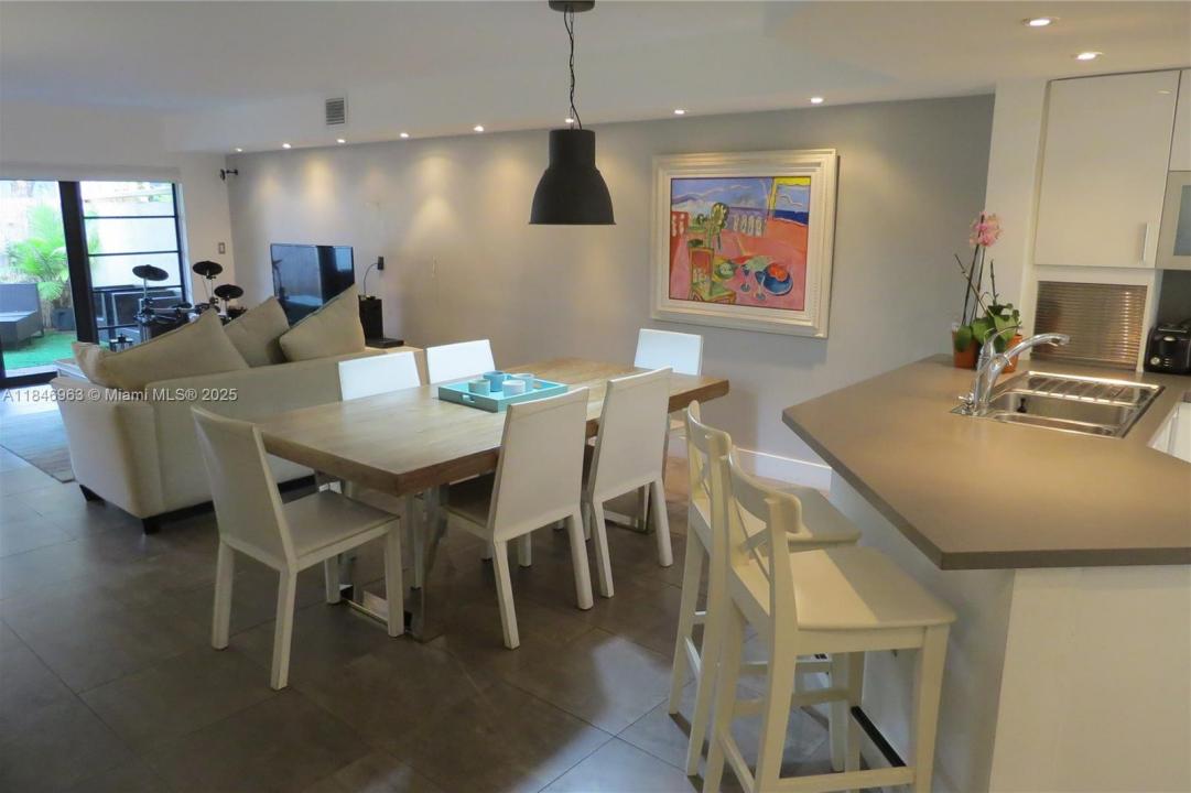 3510 Magellan Cir 723, Aventura, Флорида 33180, Соединенные Штаты