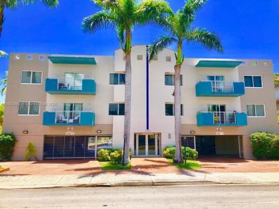 16851 NE 35TH AVE 37, North Miami Beach, Florida 33160, USA