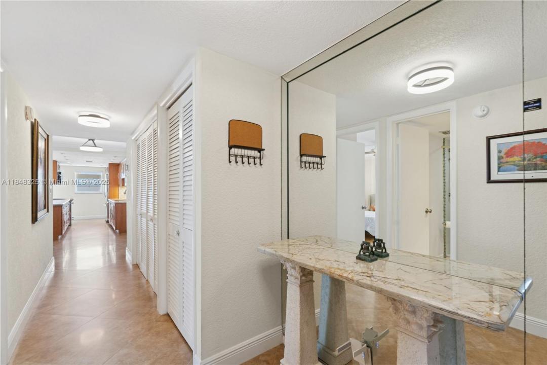 1160 Hillsboro Mile 901, Hillsboro Beach, Florida 33062, Stati Uniti