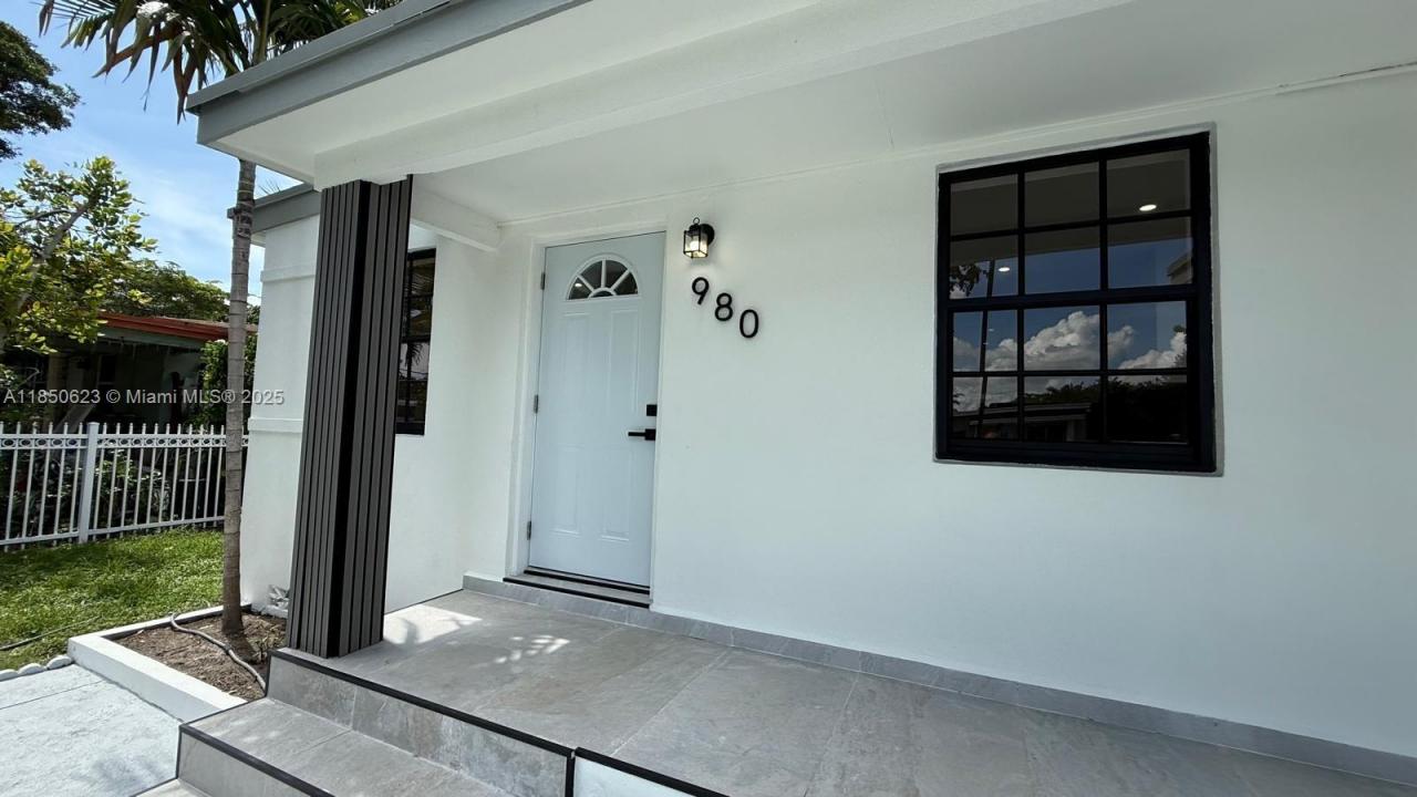 980 NE 146th St, North Miami, Florida 33161