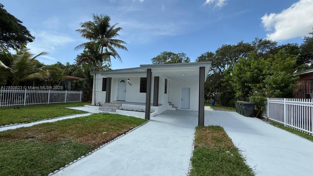 980 NE 146th St, North Miami, Florida 33161