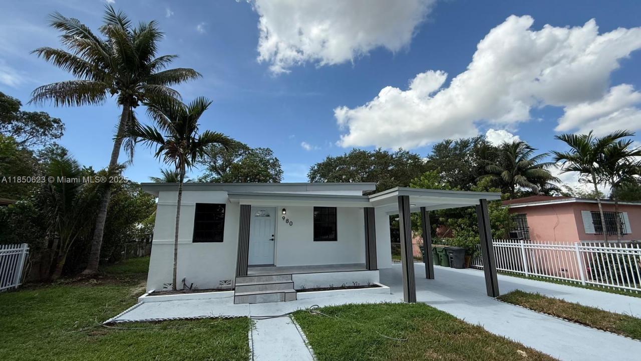 980 NE 146th St, North Miami, Florida 33161