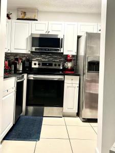 14020 SW 91st Ter 14020, Miami, Florida 33186, USA