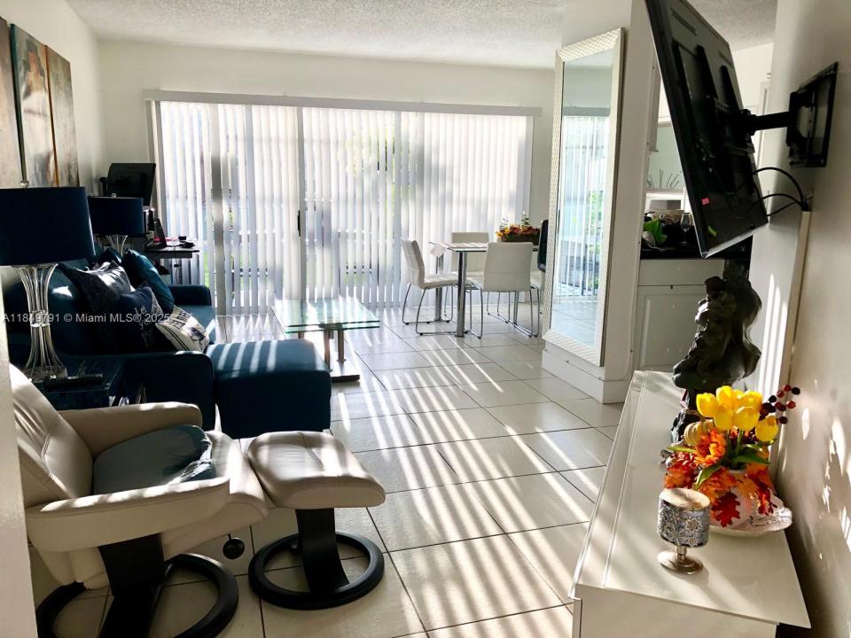 14020 SW 91st Ter 14020, Miami, Florida 33186, Estados Unidos