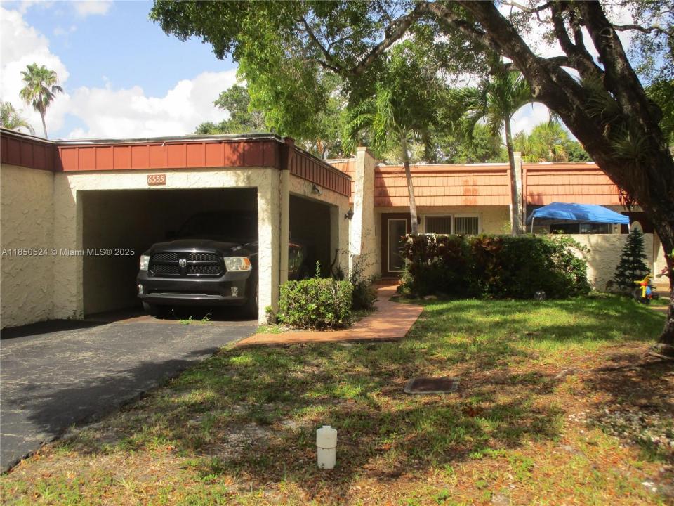 6555 NW 99th Ave B20, Tamarac, Florida 33321, Stati Uniti