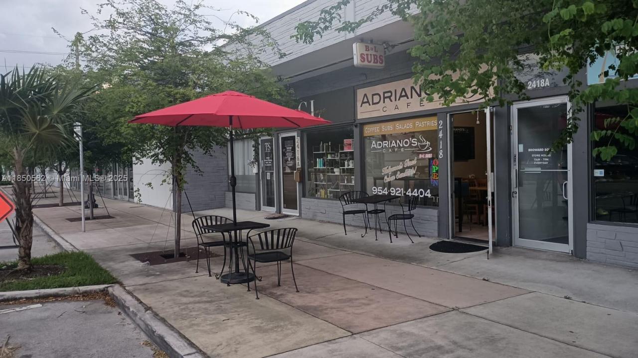 2418 HOLLYWOOD BLVD, Hollywood, Flórida 33020, Estados Unidos