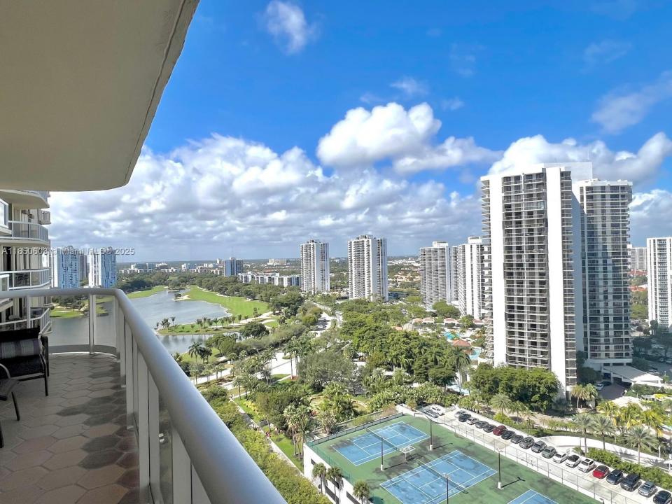 20191 E Country Club Dr 2004, Aventura, Florida 33180, Stati Uniti