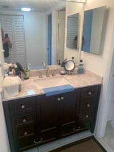 20379 W Country Club Dr 437, Aventura, Florida 33180, USA