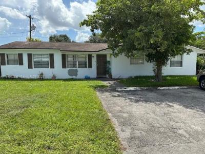 2006 SW 96th Ave 1-2, Miramar, Florida 33025, USA