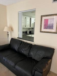 2000 Atlantic Shores Blvd 504, Hallandale Beach, Florida 33009, USA