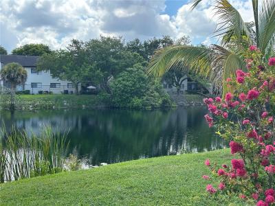 15635 SW 74th Cir Dr 10, Miami, Florida 33193, USA