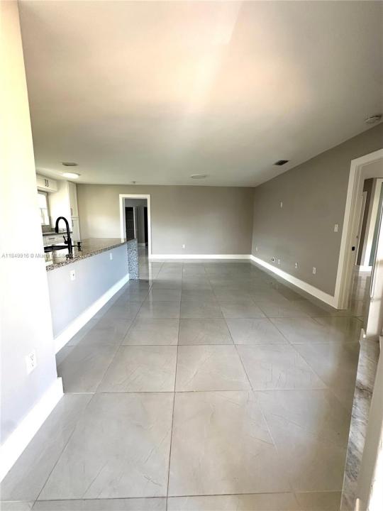 15635 SW 74th Cir Dr 10, Miami, Florida 33193