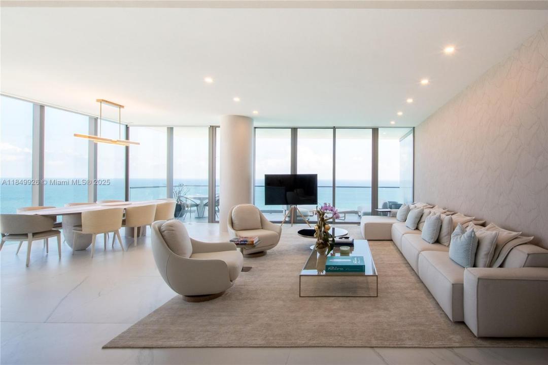 2000 S Ocean Dr 28A, Hallandale Beach, Floryda 33009, USA