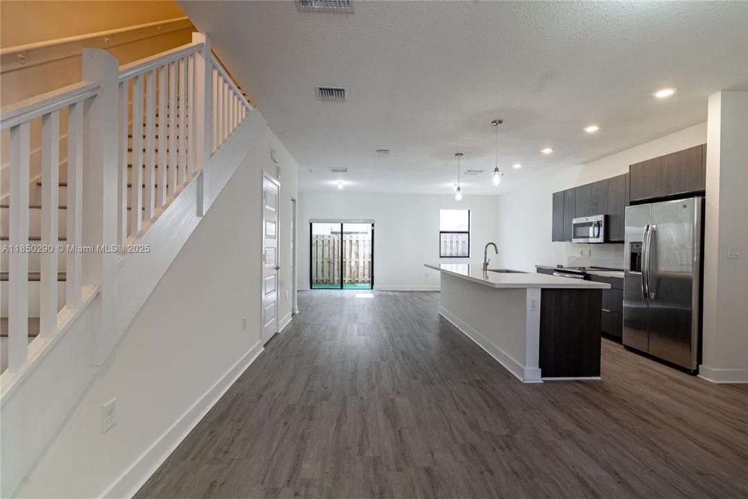10443 NW 82nd St 6, Doral, Florida 33178
