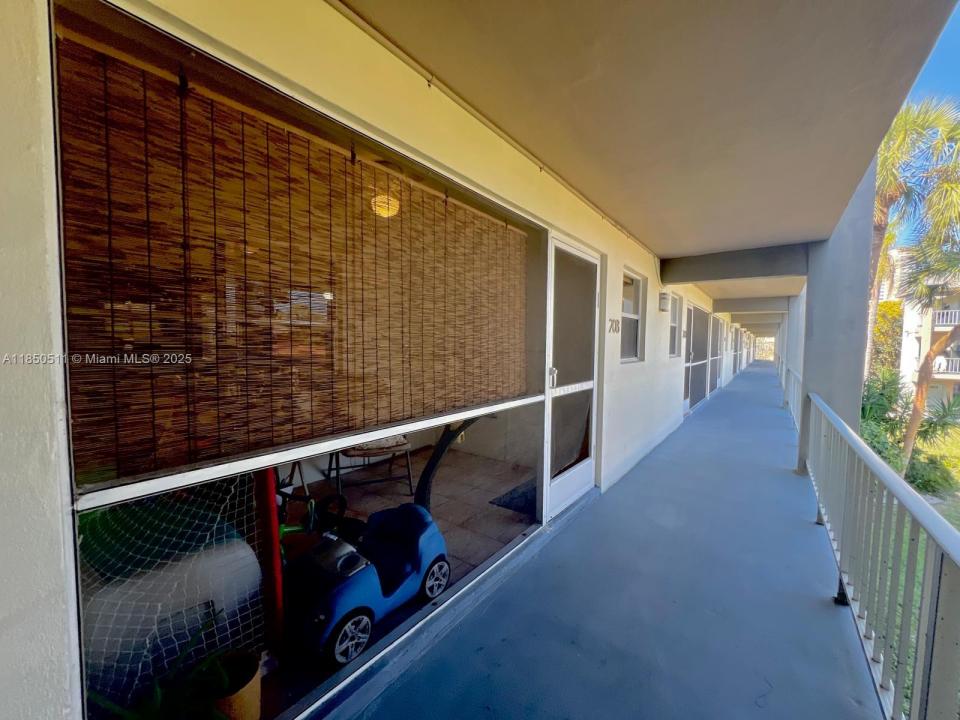 270 Layne Blvd 208, Hallandale Beach, Florida 33009, Stati Uniti