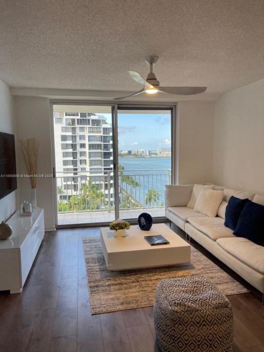 770 NE Claughton Island Dr 1013, Miami, Florida 33131, Estados Unidos