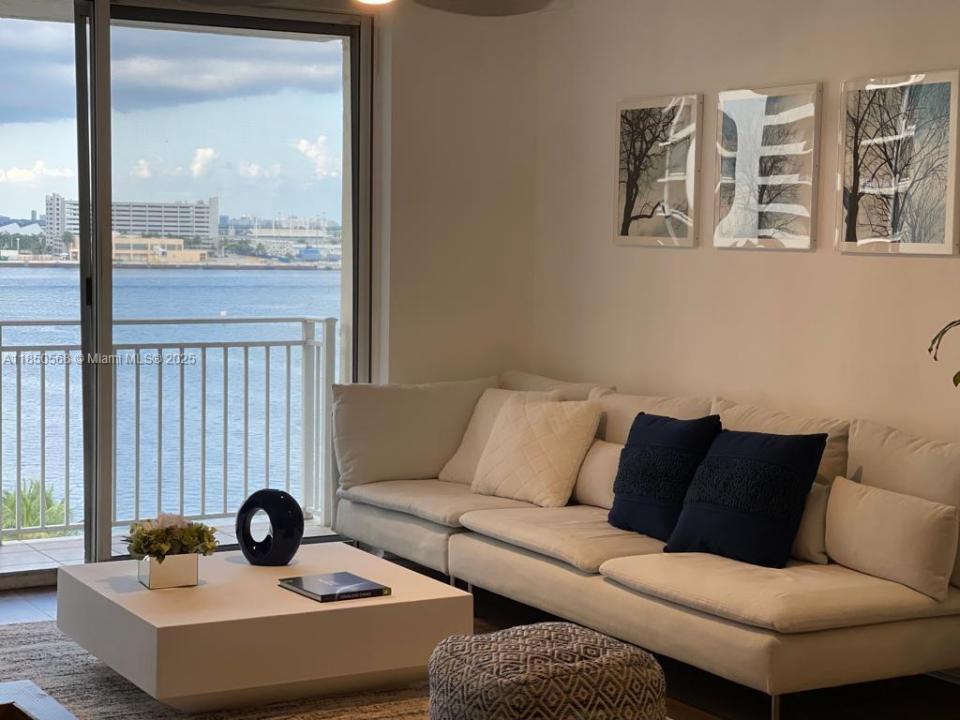770 NE Claughton Island Dr 1013, Miami, Florida 33131, Estados Unidos