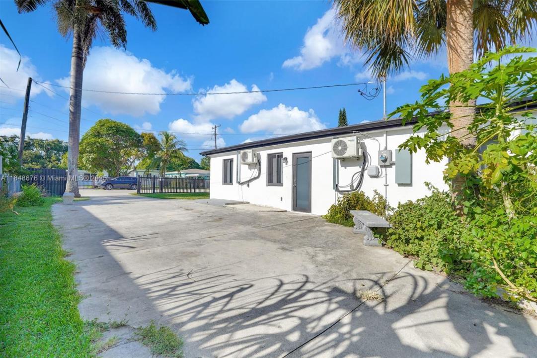 1490 NE 147th St, Miami, Flórida 33161, Estados Unidos