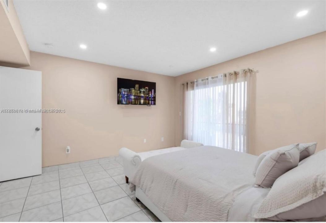 8401 SW 107th Ave 311E, Miami, Florida 33173, Estados Unidos